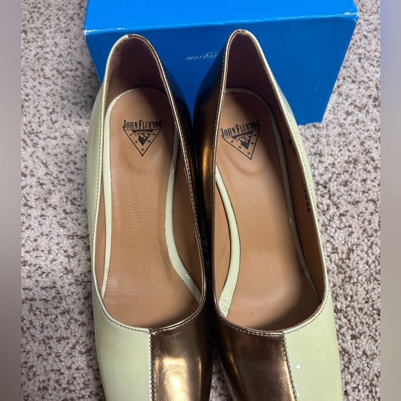 Fluevog Discontinued Lucienne Tasty Two Toned Pump Pistachio/Gold Size 7 - Picture 2 of 5